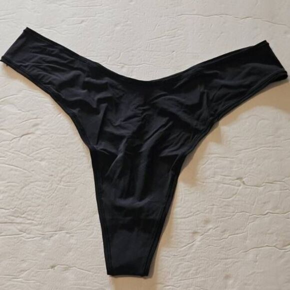 2 pair SKIMS V CUT PANTY NWT - Picture 2 of 14